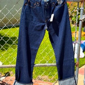 NWT Levi's Selvedge 90’s 501 Jeans
Size 29/38